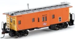 Athearn 74738 HO Scale Bay Window Caboose Milwaukee Road MILW 992215 - NOS