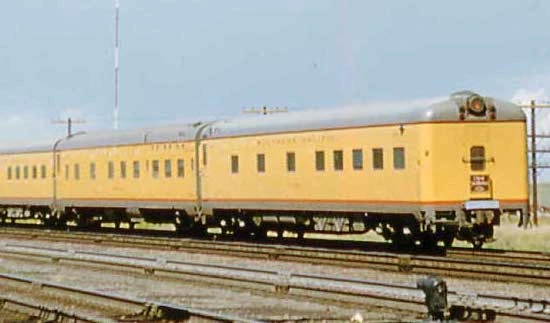 Walthers Proto 920-18921 HO Scale PS 10-6 Sleeper With Blunt End Southern Pacific Yellow SP 9041